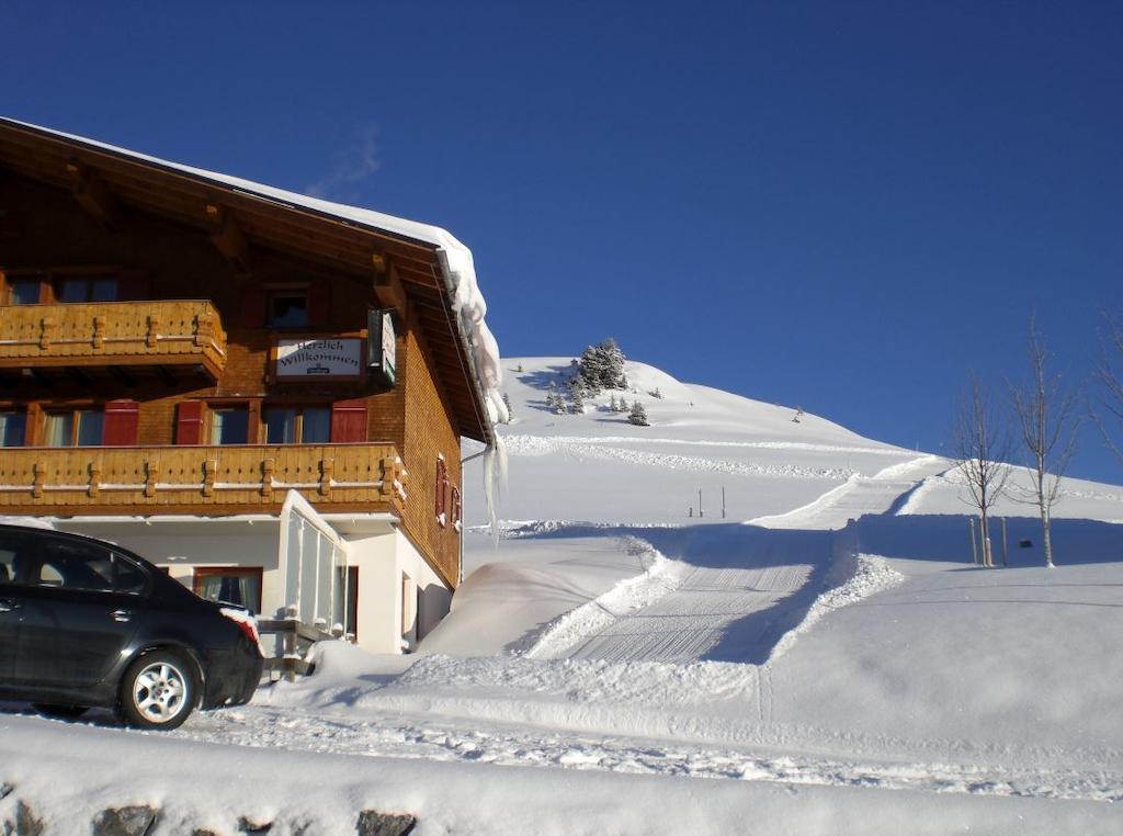 Hotel-Gasthof Zimba Damuels Luaran gambar