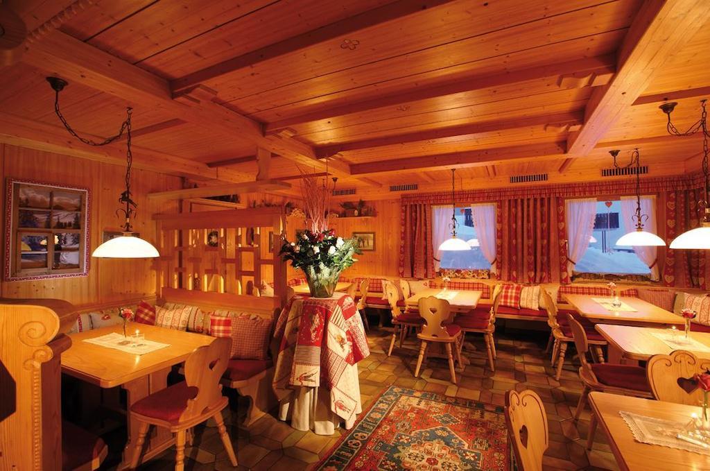 Hotel-Gasthof Zimba Damuels Luaran gambar