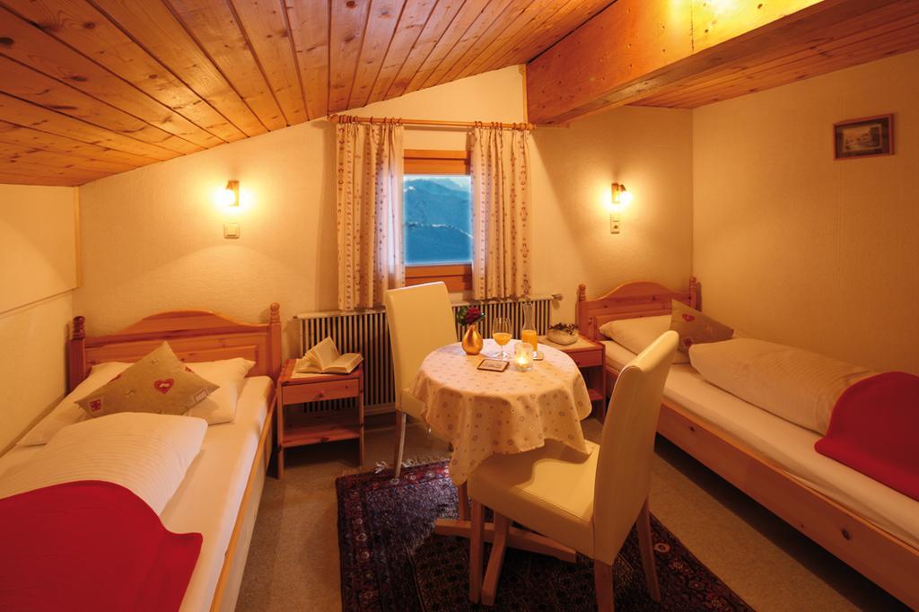 Hotel-Gasthof Zimba Damuels Luaran gambar