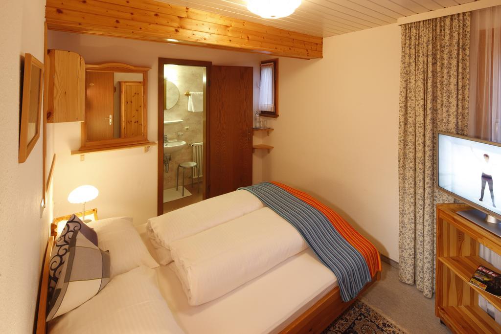 Hotel-Gasthof Zimba Damuels Luaran gambar