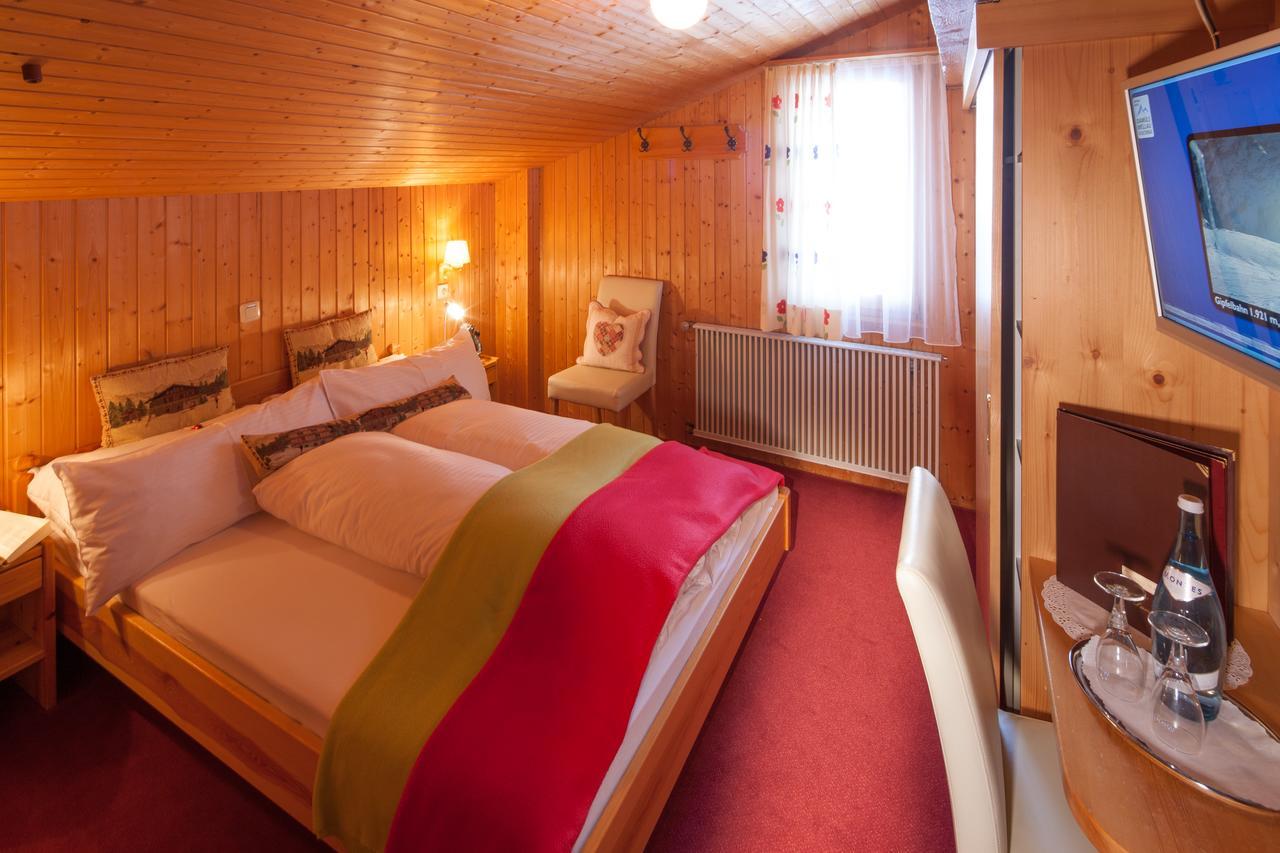 Hotel-Gasthof Zimba Damuels Luaran gambar
